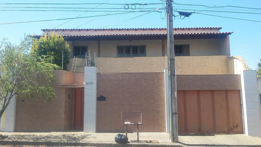 Suites Economy Uberlândia Buitenkant foto
